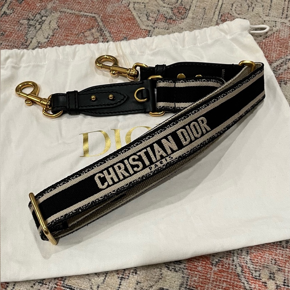 DIOR ADJUSTABLE SHOULDER STRAP WITH RING